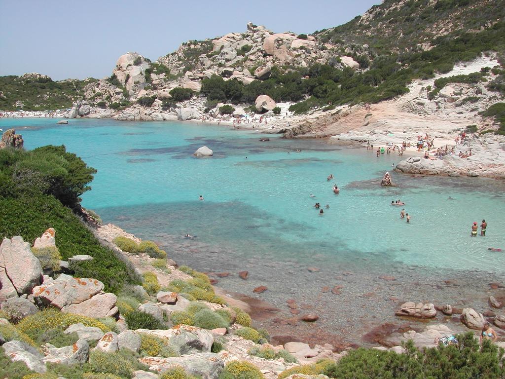 Liscia Country Relais Guest House Sant'Antonio di Gallura Bagian luar foto