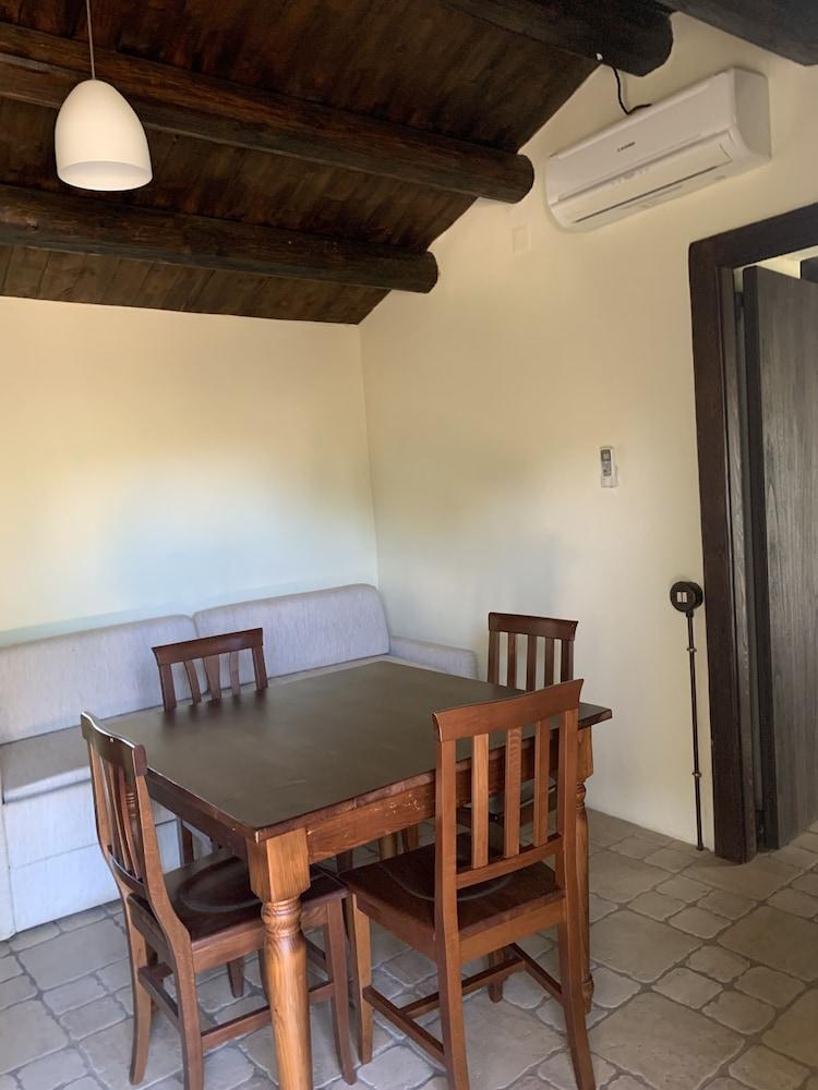 Liscia Country Relais Guest House Sant'Antonio di Gallura Bagian luar foto
