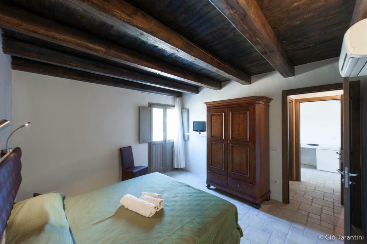 Liscia Country Relais Guest House Sant'Antonio di Gallura Bagian luar foto