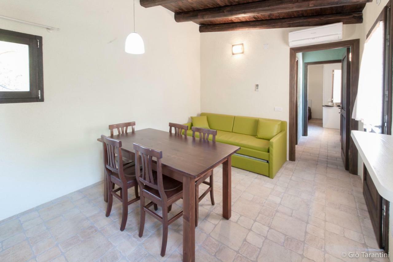 Liscia Country Relais Guest House Sant'Antonio di Gallura Bagian luar foto