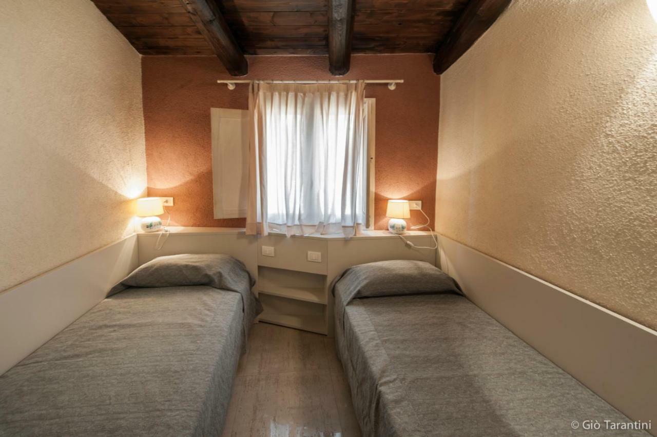 Liscia Country Relais Guest House Sant'Antonio di Gallura Bagian luar foto